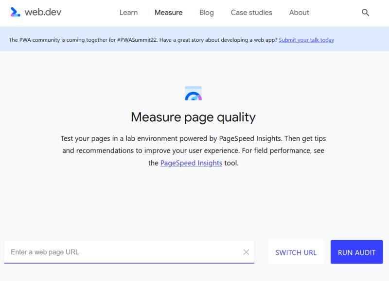 Screenshot der Startseite des Werkzeugs web.dev für die Eingabe der zu prüfenden Webseite.